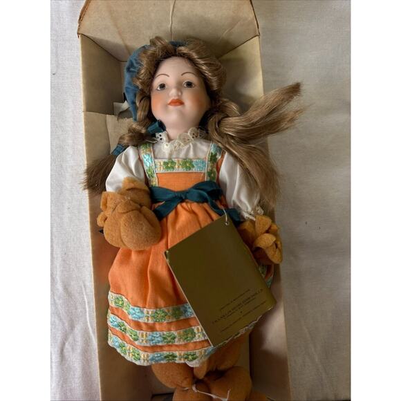 Franklin Heirloom Collection 13in Gretel by Carol Lawson 1986 Porcelain Doll NWB - Picture 4 of 5